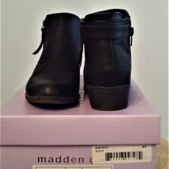 Madden Girl Black Bronco Ankle Boots, size 6.5 - Picture 2 of 2